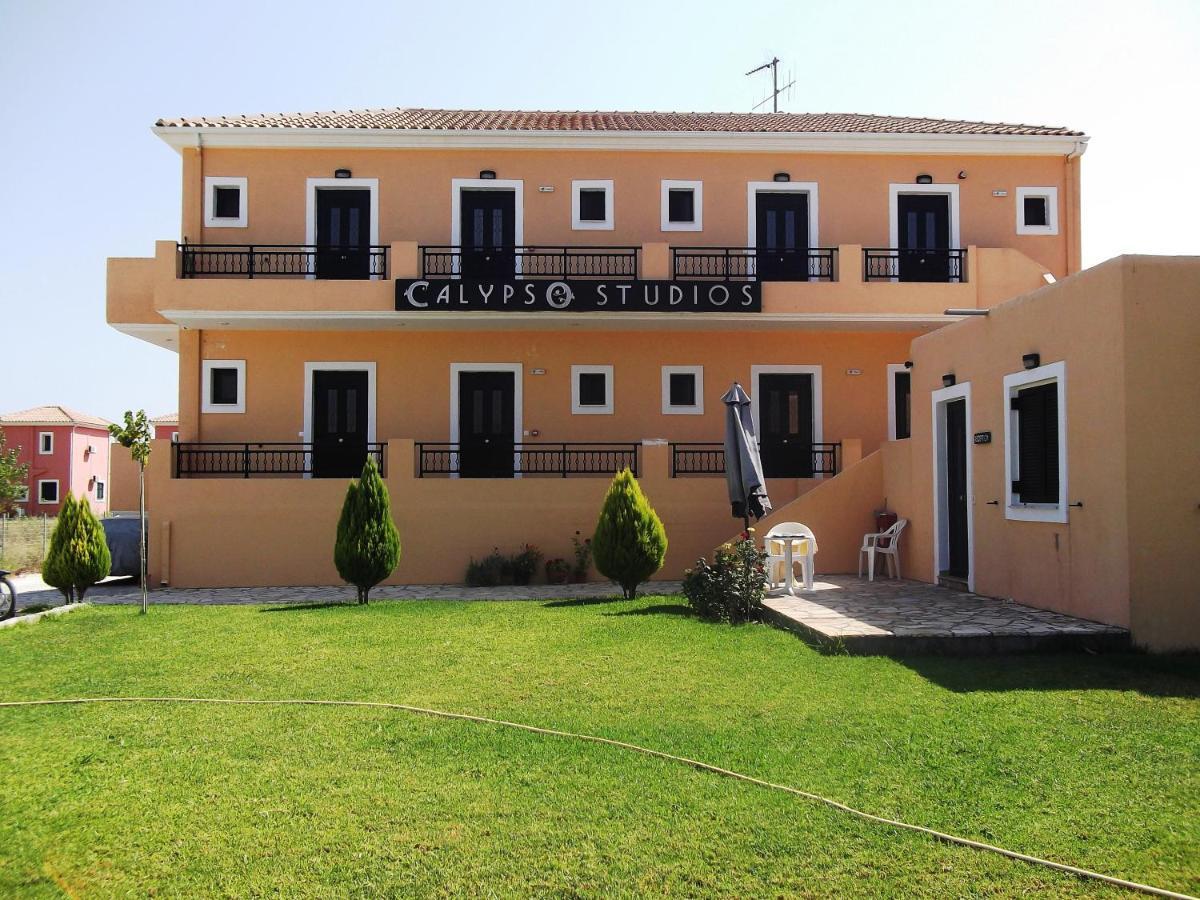 Calypso Luxury Studios Vassiliki Esterno foto