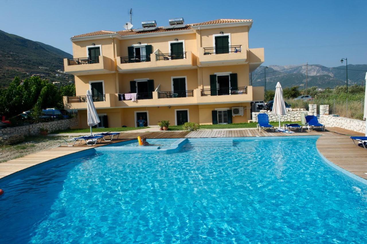 Calypso Luxury Studios Vassiliki Esterno foto