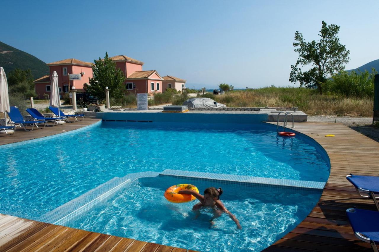 Calypso Luxury Studios Vassiliki Esterno foto